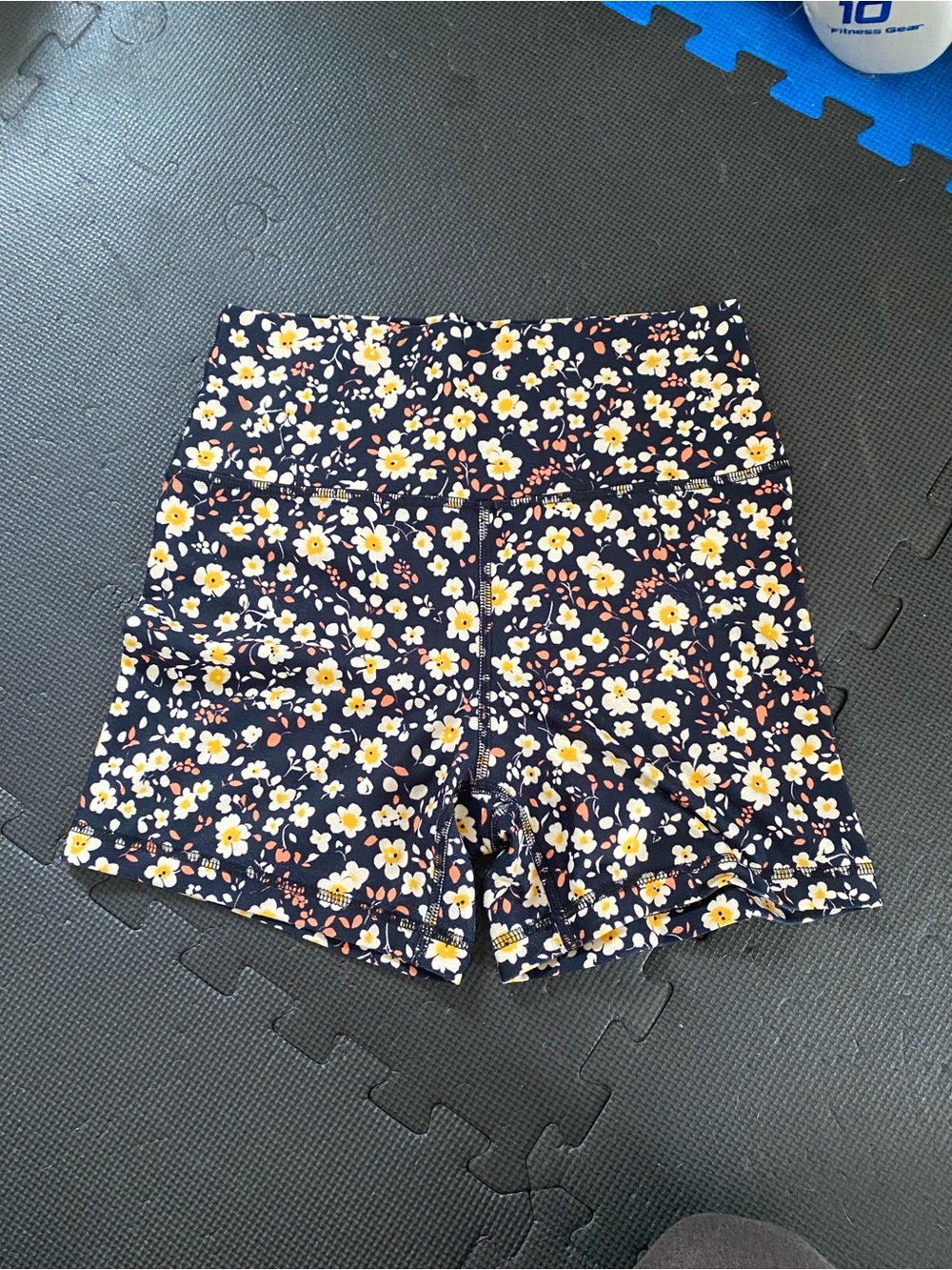 Rok The Box shorts, M